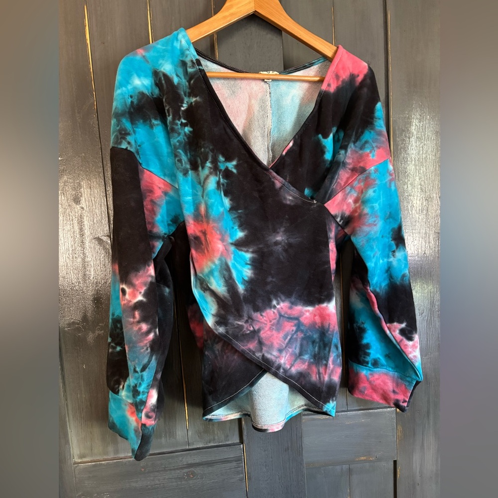POL Tie-Dye Surplice Blouse in Black, Teal & Pink